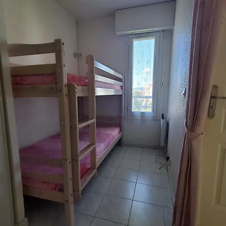 Daire Port Rives Latines 30 M2 4 Pe Fréjus